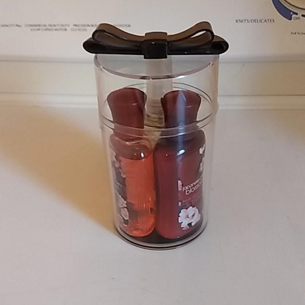 3-piece gift set Japanese cherry blossom new here